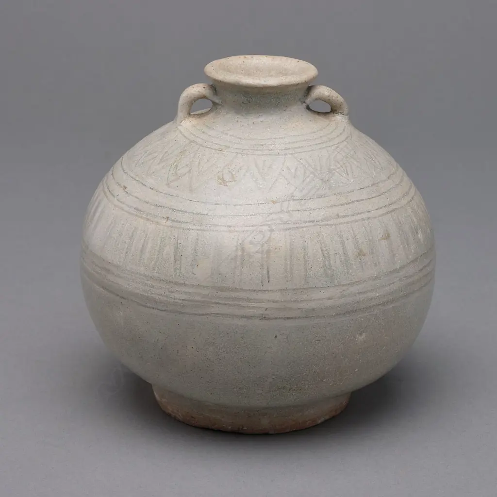 Stoneware bottle – Sawankhalok - 13th to 16thC, Image 1++